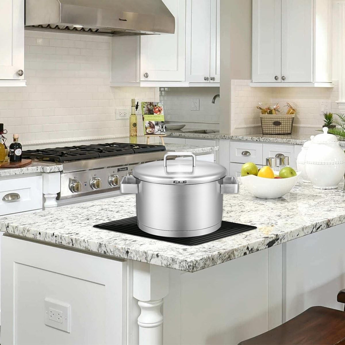 LogHog Large Silicone Trivet Mats for Hot Dishes/Pans, Heat Resistant Pot Holder, 9"x12" Non Slip Flexible Durable Pot Coaster Kitchen Table Mats Set of 2 (Black)