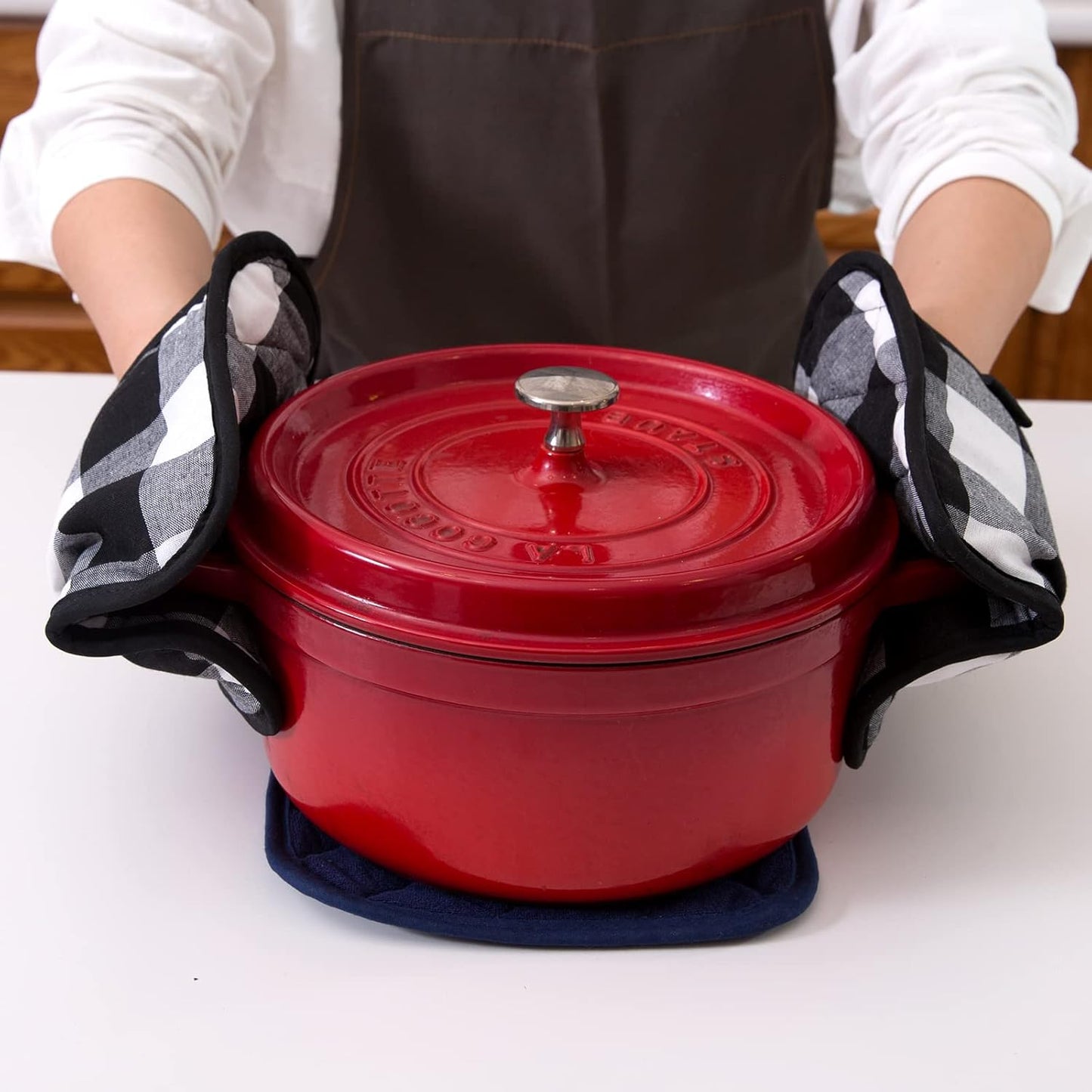 Joyhalo 4 Pack Pot Holders for Kitchen,Cotton Oven Holder with Great Heat Resistance,Non Slip Hot Pads for Kitchen Clearance,Black and White