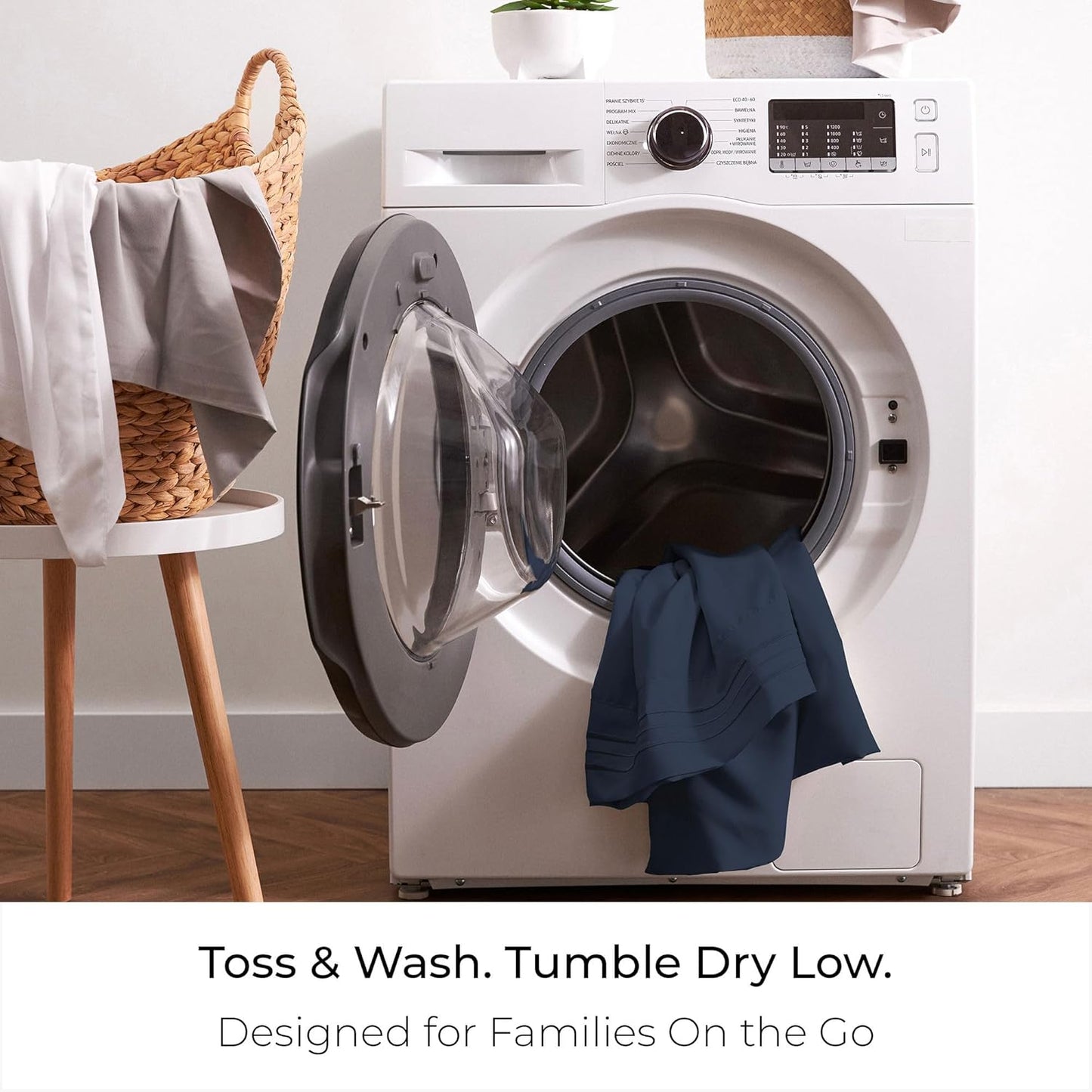 Mellanni Queen Sheets Set - 4 PC Iconic Collection Bedding - Hotel Luxury, Extra Soft, Cooling Bed Sheets - Wrinkle, Fade, Stain Resistant (Queen, Navy Blue)