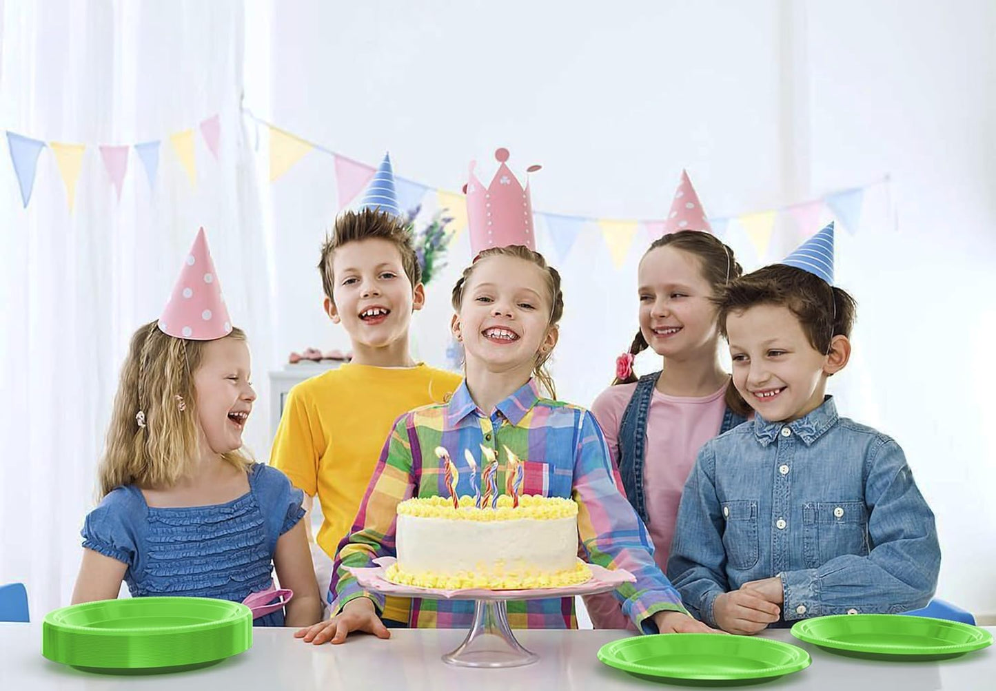 Exquisite Party Solids Lime Green Plastic Plates - 9 Inch, 100 Pack, 350 GSM