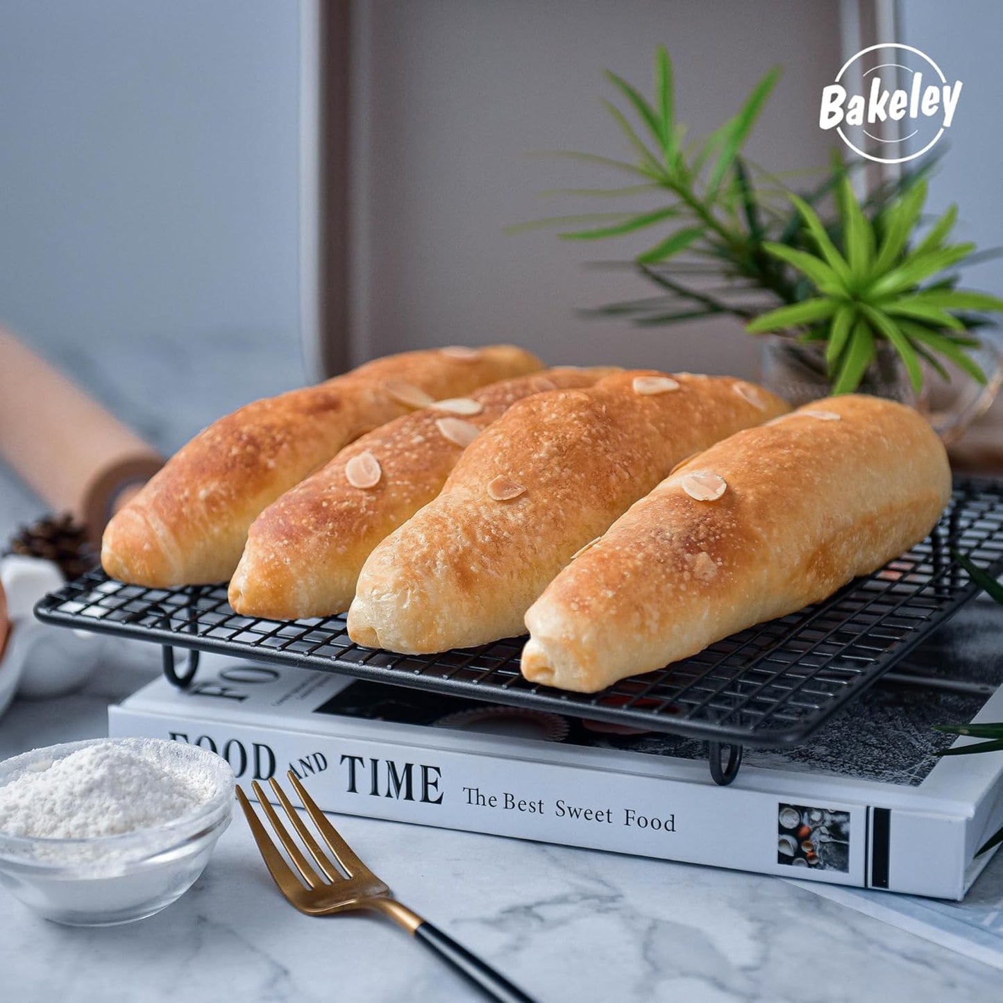 9x9 Baking Pan, 9 inch Brownie Pan, 9'' Square Cake Pan, Nonstick Carbon Steel, Shallow Dish Bakeware for Oven Baking (Champagne Gold)