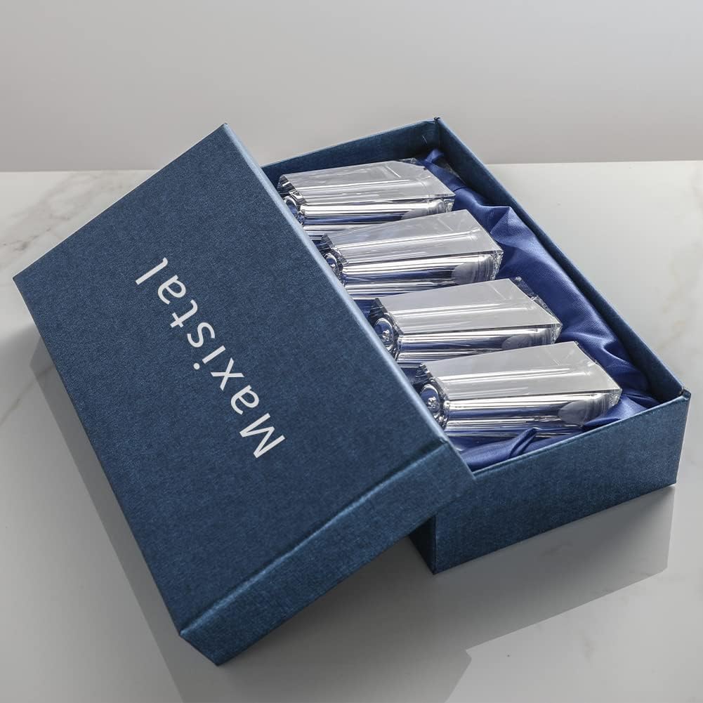 Salt and Pepper Shaker Set Spice Dispenser Refillable Design Cut Crystal Seasoning Shaker Kitchen Decor for Cooking Table, RV, Dinner Party, Camping BBQ (Set Of 4)