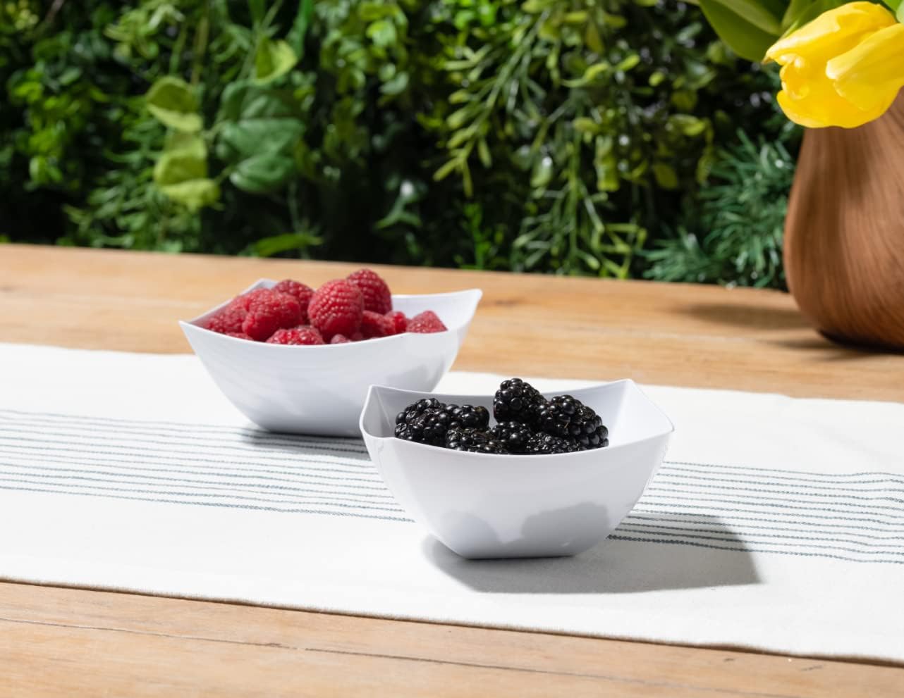 Posh Setting - White Plastic Serving Bowls for Party (8oz - 4 Pack) Square, Disposable, Salad & Fruit Bowls for Party Table, Candy Containers for Candy Buffet