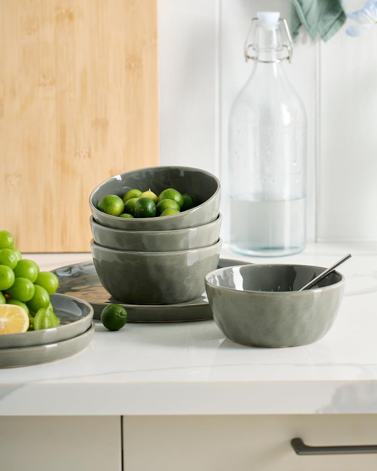 Famiware Mars Plates and Bowls Set, 12 Pieces Dinnerware Sets, Dishes Set for 4, Sage Green