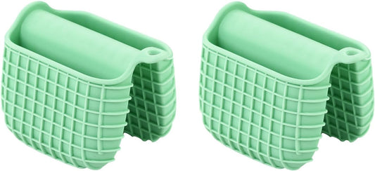 Mini Silicone Oven Mitts Set, Oven Mitts Heat Insulation, Oven Gloves for Kitchen Cooking and Baking, Protecting Fingers Mini Oven Hand Clips are Sold in Pairs (Square-Green)