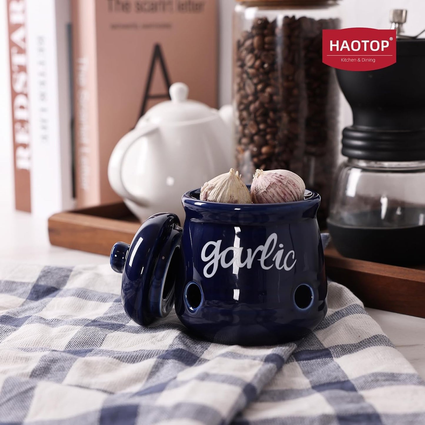 HAOTOP Garlic Keeper with Lid, Ceramic Mini Garlic Saver Container for Countertop, Farmhouse Kitchen Decor (Navy)