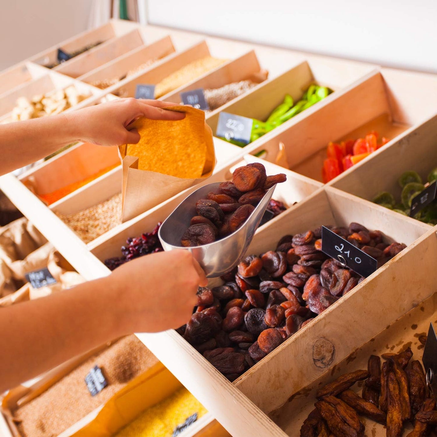 Cast Aluminum Utility Scoop - 24 oz. - Round Bottom, ice scoop For Multi-Purpose Use, With Finger Groove Handle (24 oz.)