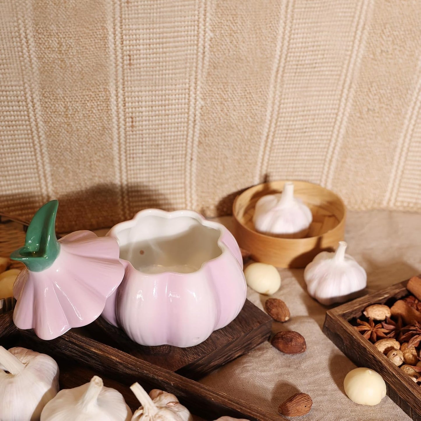 TOIVO Garlic Keeper for Counter，with Lid and Holes GarlicSaver,Garlic Holder Storage Container toKeep(purple)