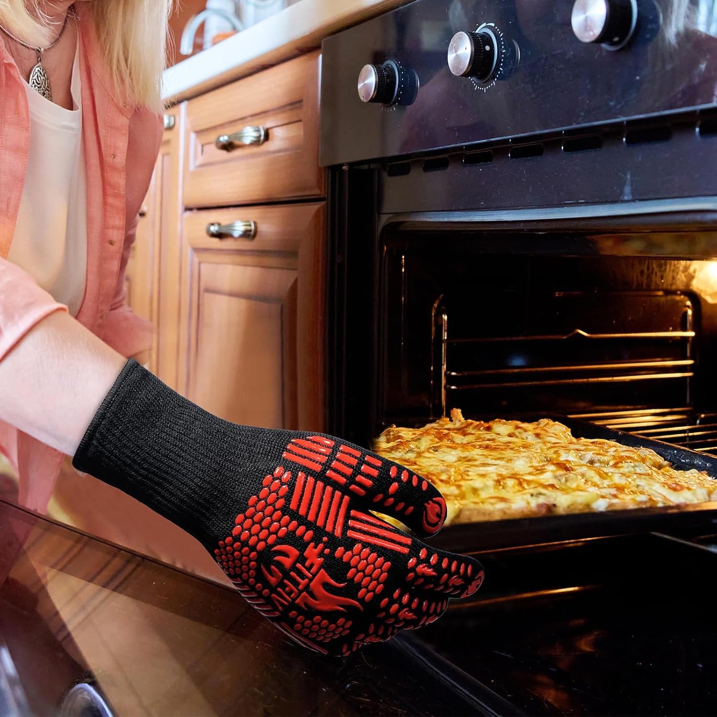 BBQ Gloves, Oven Gloves, 1472°F Extreme Heat Resistant Barbecue Gloves, Silicone Non-Slip Oven Mitts, Kitchen for Cooking, Grilling, and Baking (Red)