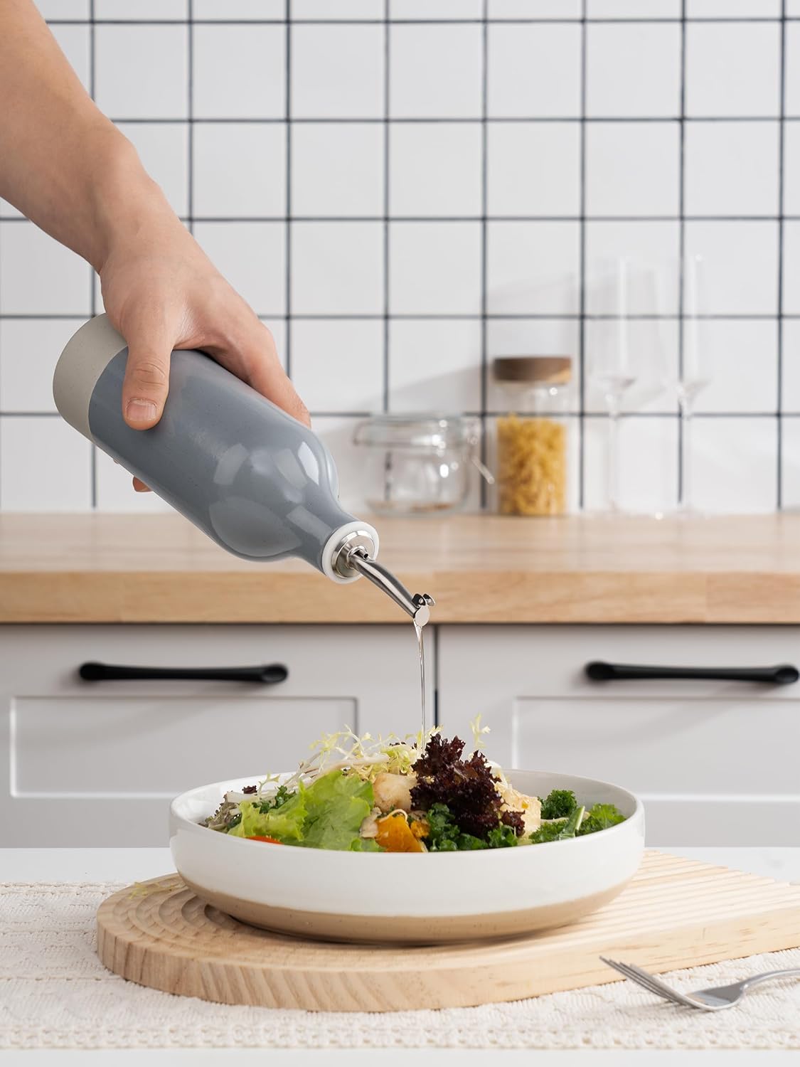 famiware Milkyway 16oz Ceramic Olive Oil Dispenser Bottle, Olive Oil and Vinegar Dispenser Bottle Set of 2 with Stainless Steel Pourers, Suitable for Storage Liquids, Dark Gray and Cinnamon Brown