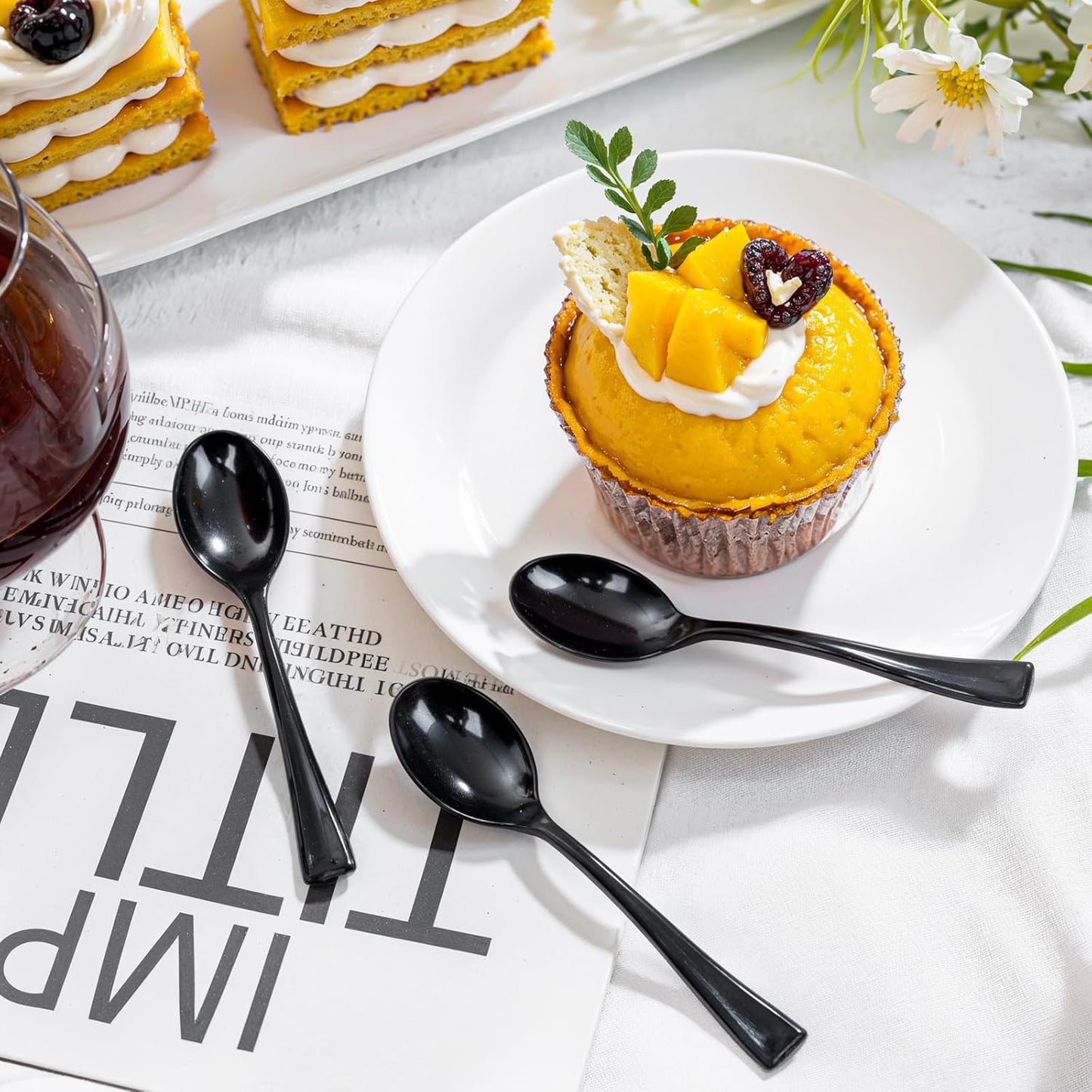 WDF 300 Pieces Black Plastic Mini Spoons-4 Inches Black Plastic Tasting Spoons for Desserts-Heavy Duty Plastic Spoons Perfect for Coffee/Cake/Desserts/Appetizers for New Year/Graduation