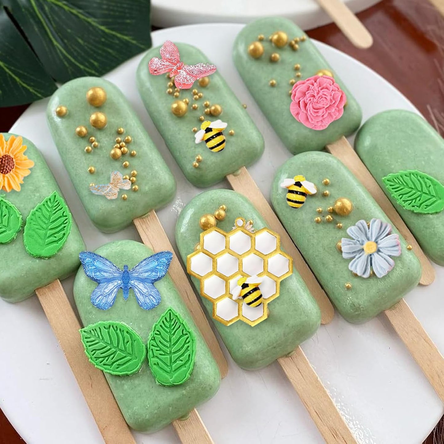 Flower Silicone Cake Mold 6 Pcs, Mini Leaf Fondant Mold for Chocolate Fall Silicone Molds Cake Decoration Candy Sugar Cupcake Topper Cake Pop Popsicle Polymer Clay Crafts