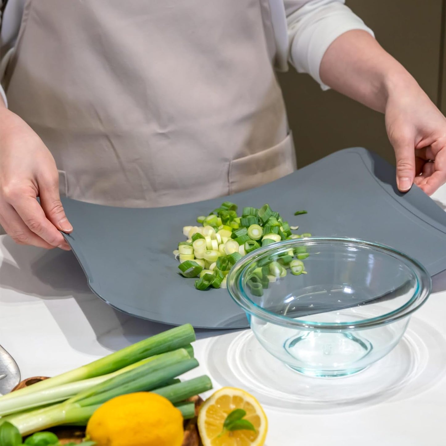 Blue Ginkgo TPU Cutting Mat [Medium] – Korean-Made Flexible, Knife-Friendly, Durable Kitchen Cutting Board (Yellow)