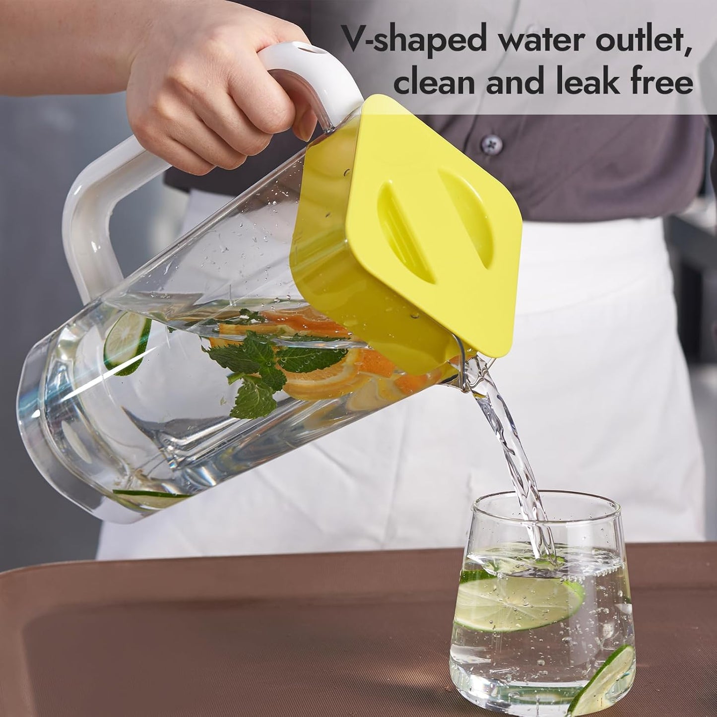 CURTA 2 Pack 2 Liters/68 oz Plastic Square Pitcher with Lid & Handle for Kitchen,ICED JUICE and Coffee Carafe Beverage Serveware, Acrylic Water Jug for Hot/Cold Drinks&lemonade