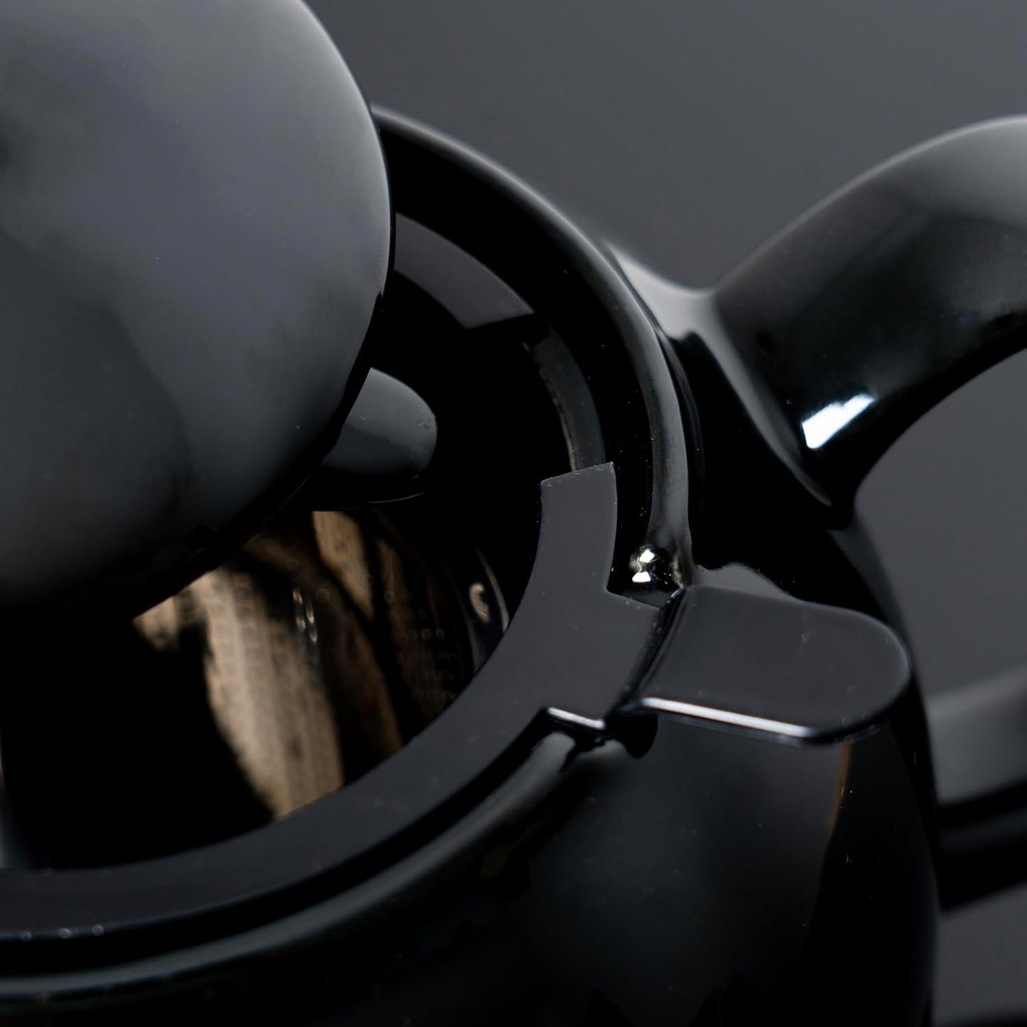 ETHNIQ Porcelain Tea Pot with Stainless Steel Tea Infuser - Black