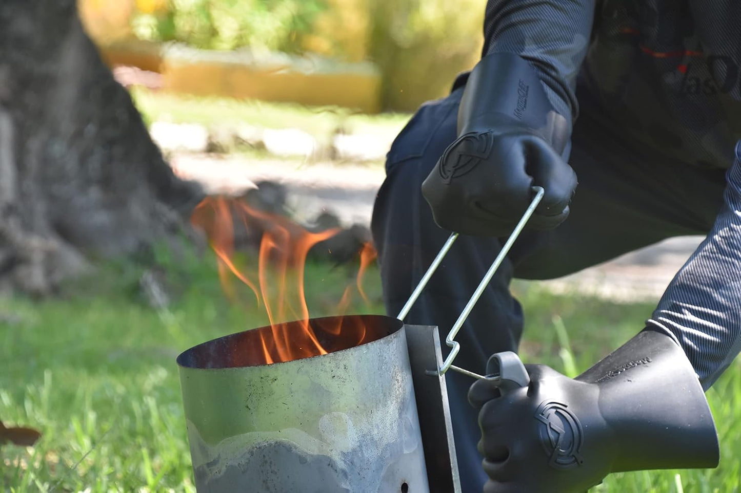 MagneCHEF Magnetic BBQ Grill Gloves – Heat Resistant, Patented Magnetic Safety Clip Easy On & Off, Firefighter-Designed, Dishwasher-Safe, Waterproof, Perfect for Grilling, Smoking, Frying, Baking