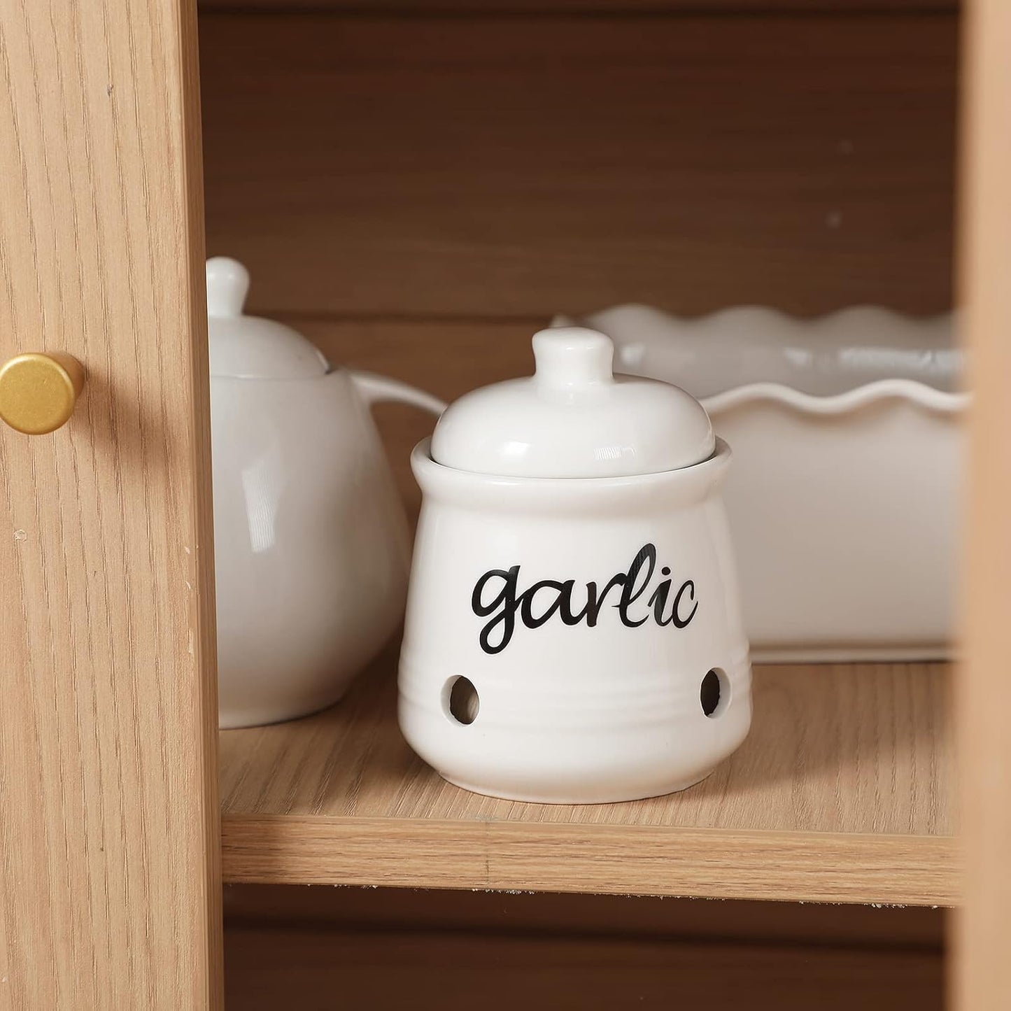 Garlic Keeper with Lid, Ceramic Mini Garlic Saver Container for Countertop, Farmhouse Kitchen Decor