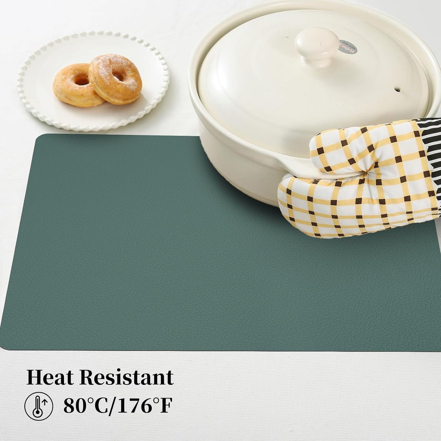 Silicone Placemats Set of 4,Waterproof Mats,Green Silicone Placemats for Dining Table, Reusable Mat,Non Skid Placemats,Easy to Clean, Dustproof,Perfect for Indoor Dining by Siliconty (Green)