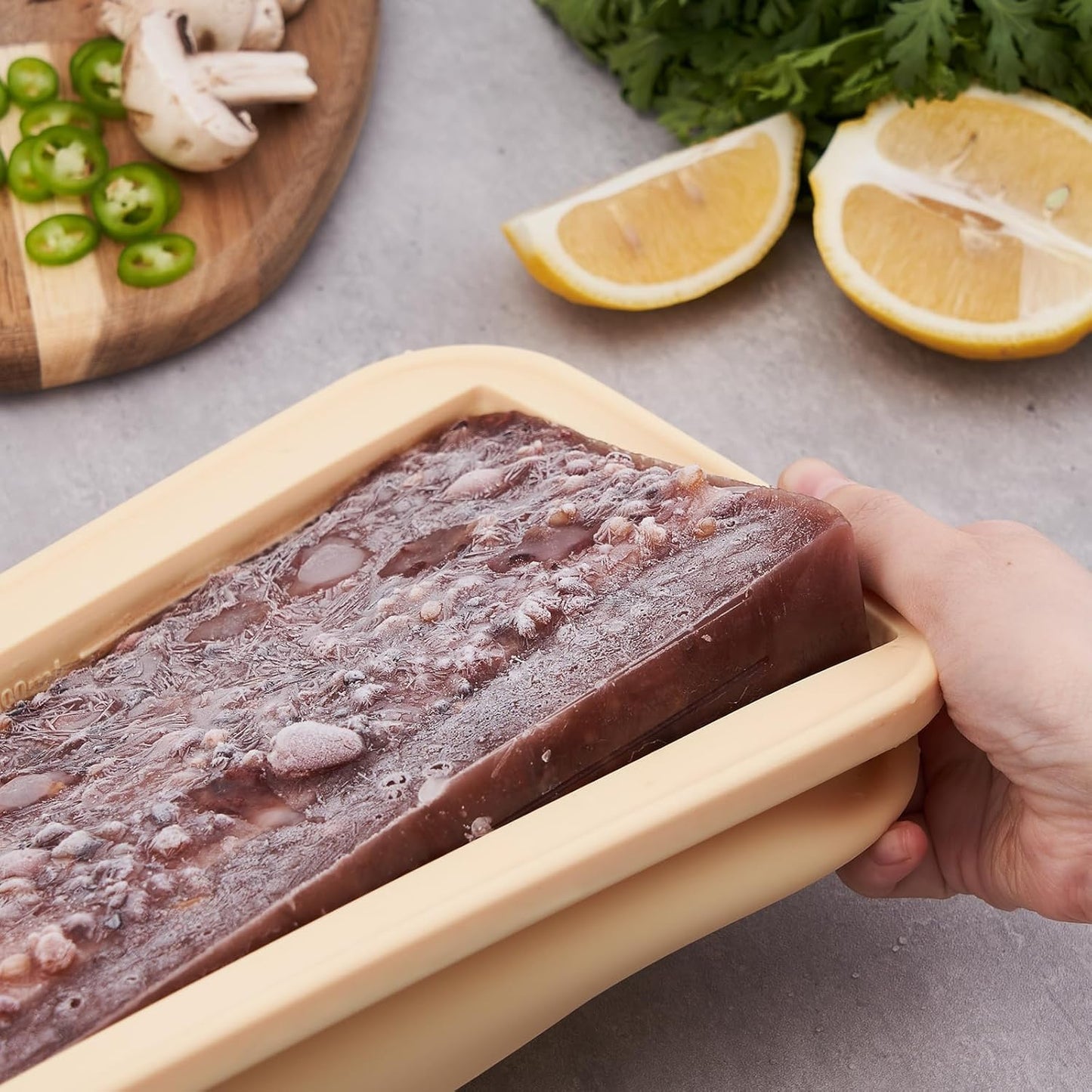 Super Ice Cube Tray 6 Cups Huge Ice Big Silicone Freezing Mold with Lid, for Soup&Meal, Prep Food Leftovers Freezer Storage Container, for Ice bath, 2Pack