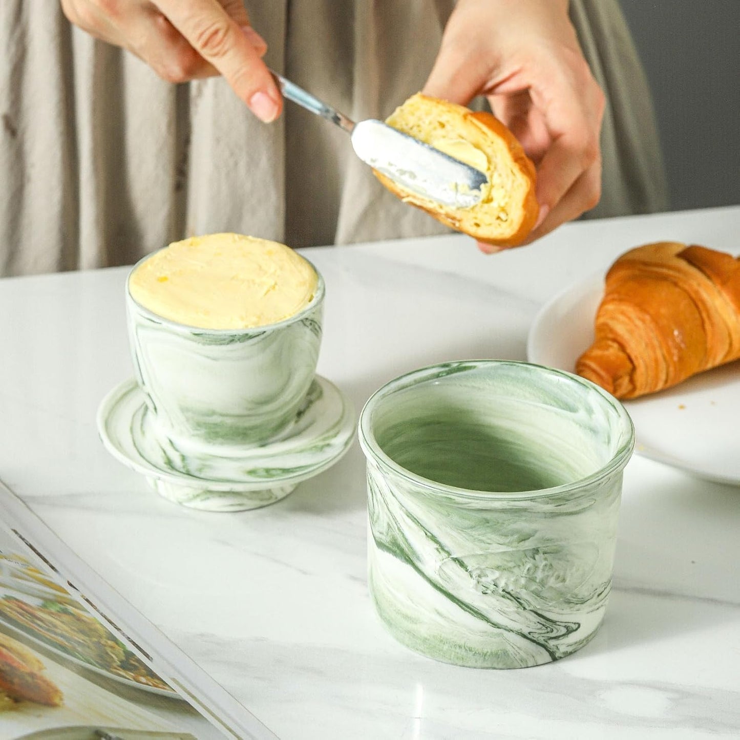 Ceramic Butter Crock, 6 OZ Butter Keeper for Counter, French Butter Dish Big Capacity green