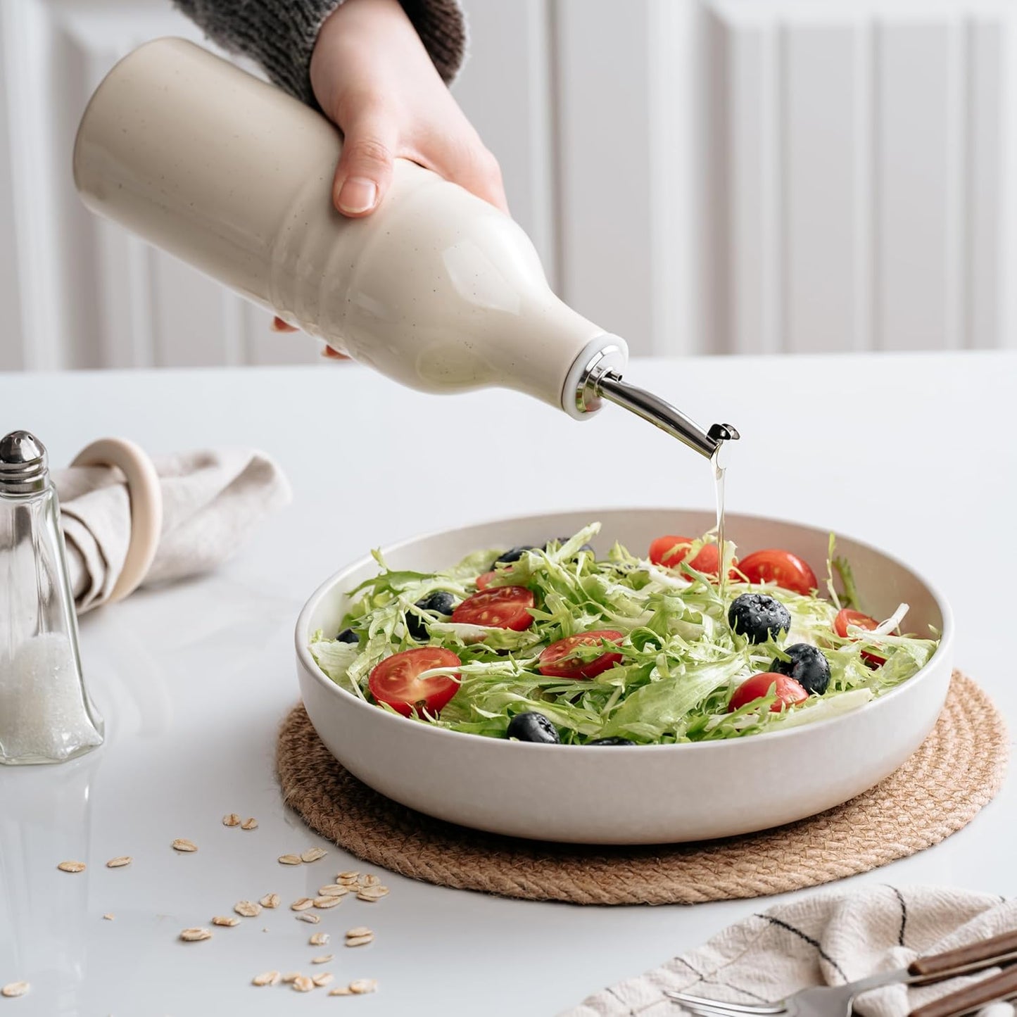 famiware Jupiter 16oz Ceramic Olive Oil Dispenser Bottle, 1 Piece Oil Dispenser for Kitchen with Stainless Steel Pourers, Suitable for Storage Vinegar, Soy Sauce, Coffee Syrup, Vanilla White