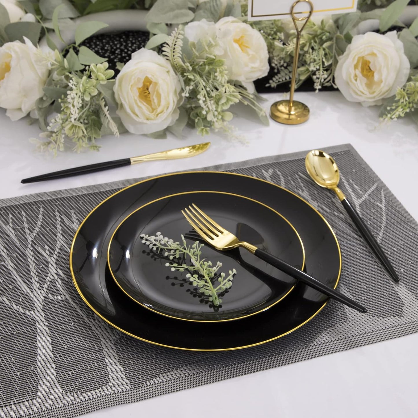 KIRE 60PCS Black Plastic Plates - Black Disposable Plates with Gold Rim for Party/Graduation - Include 30Pcs 10.25inch for Dinner and 30Pcs 7.5inch for Dessert