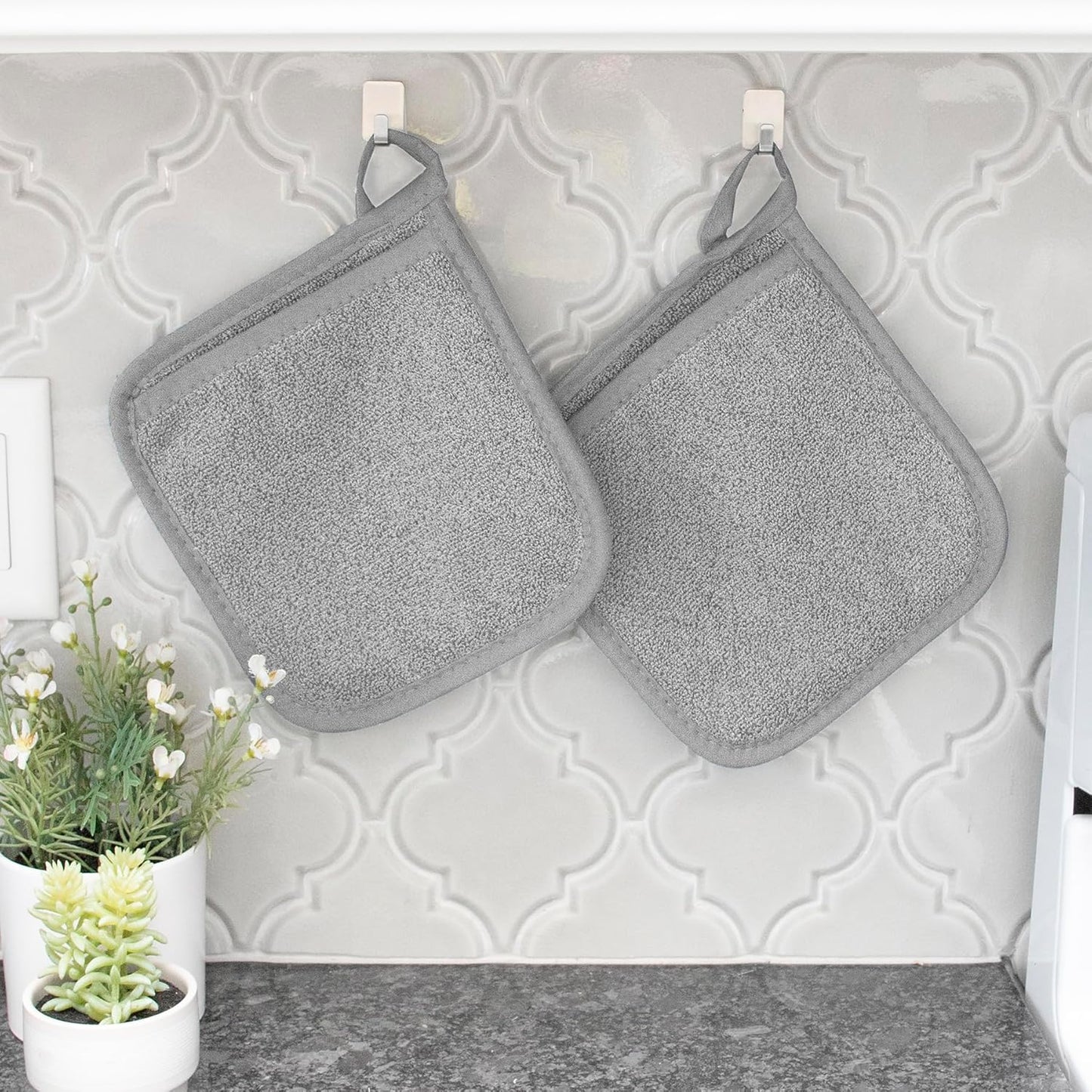 RITZ Terry Pocket Mitt & Hot Pad: Unparalleled Heat Resistant, Durable 100% Cotton – Ergonomically Designed for Optimal Grip – Easy-Care Machine Washable – 2-Pack, Titanium