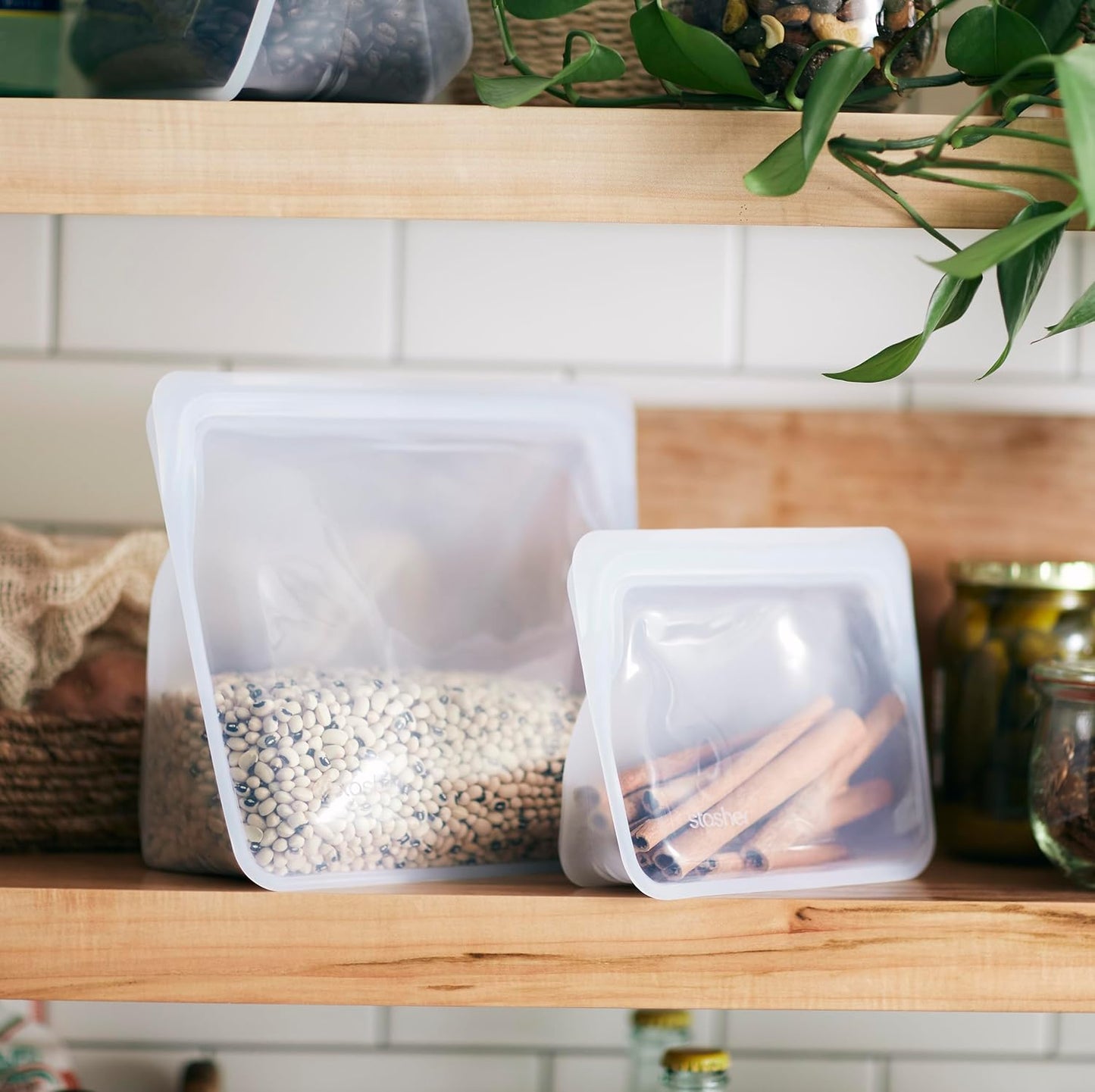 Stasher Premium Silicone Reusable Food Storage Stand-Up Mini Bag, Green, Microwave, Sous Vide, Dishwasher, Oven and Freezer Safe, BPA Free, Leak-free, Eco-friendly, 28 Oz