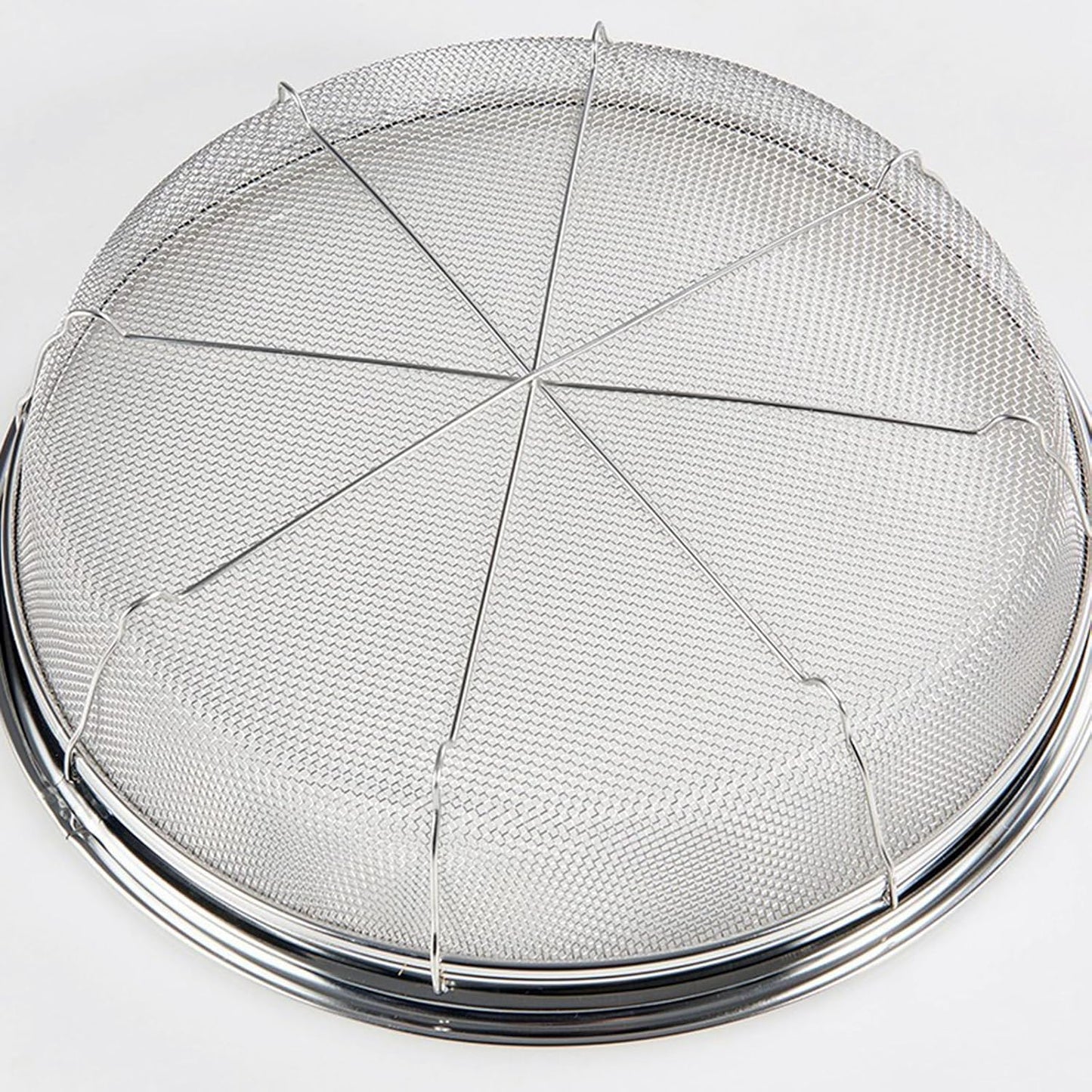 Fine Mesh Strainer for Kitchen, Stainless Steel Colander Bowl for Pasta, Rice, Fruit, Metal Net Baskets with Resting Base - Strain, Drain, Rinse （Diameter 8.67 inch）
