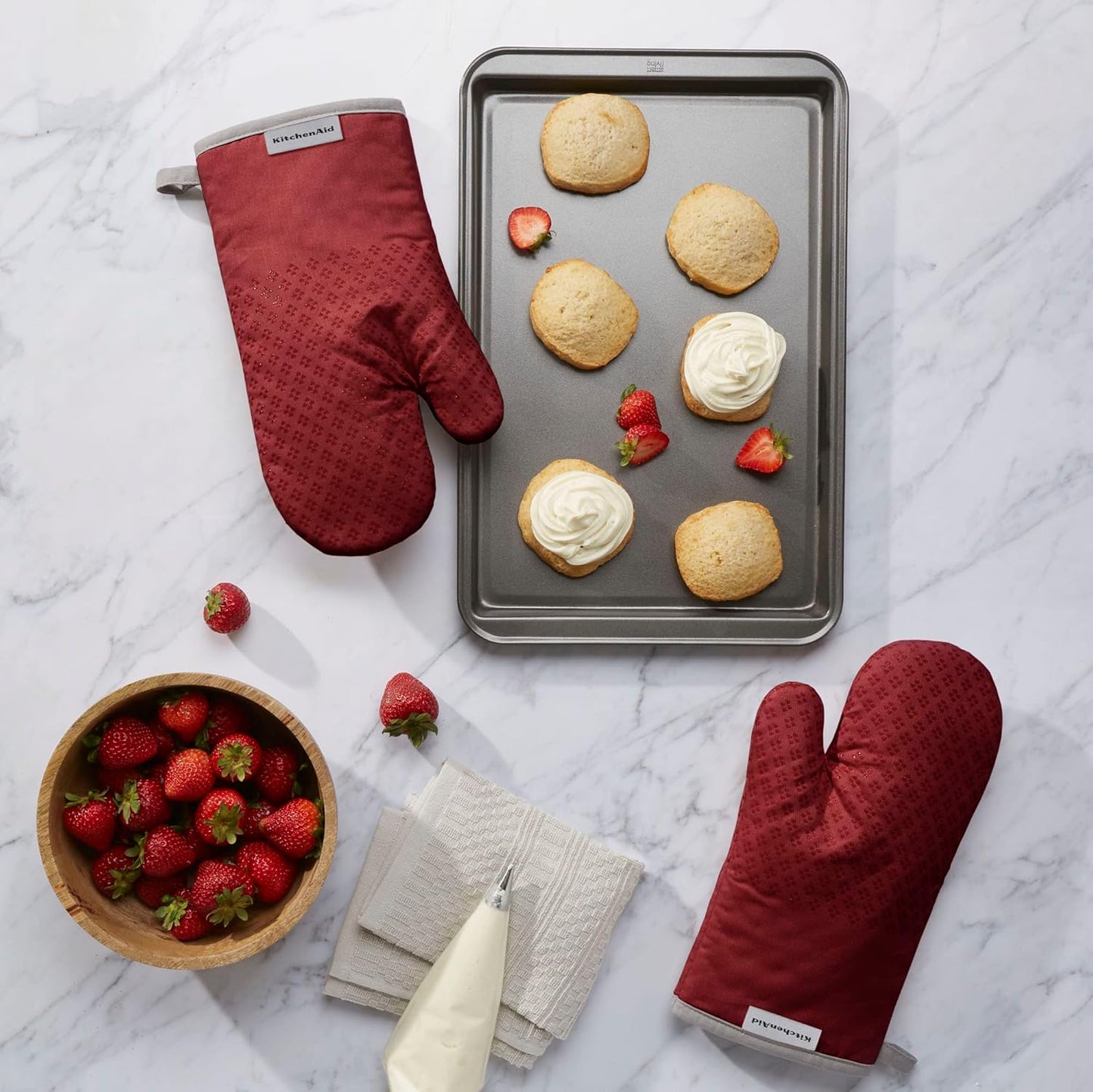 KitchenAid Asteroid Oven Mitt Set, 7"x12.5", Smoked Paprika Red, 2 Piece