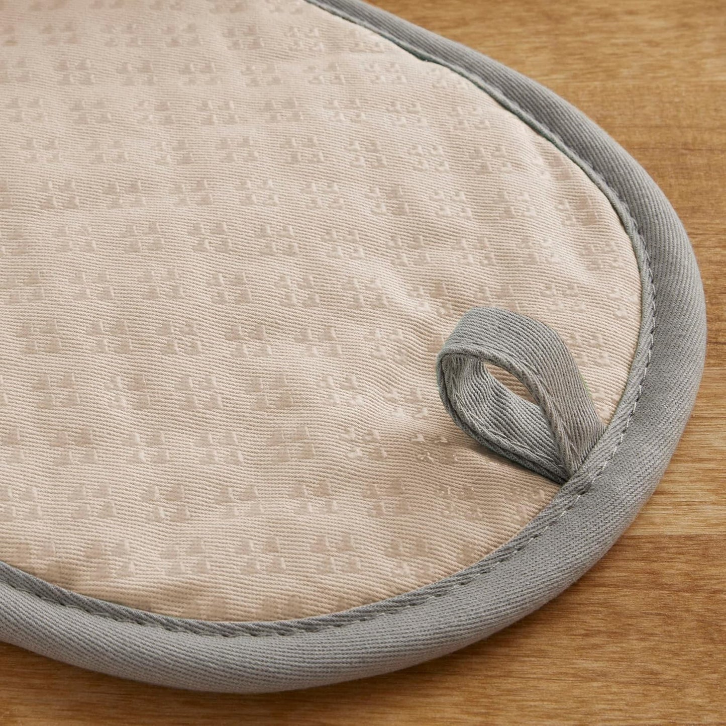 KitchenAid Asteroid Pot Holder 2-Pack Set, Milkshake Tan, 6.5"x10"