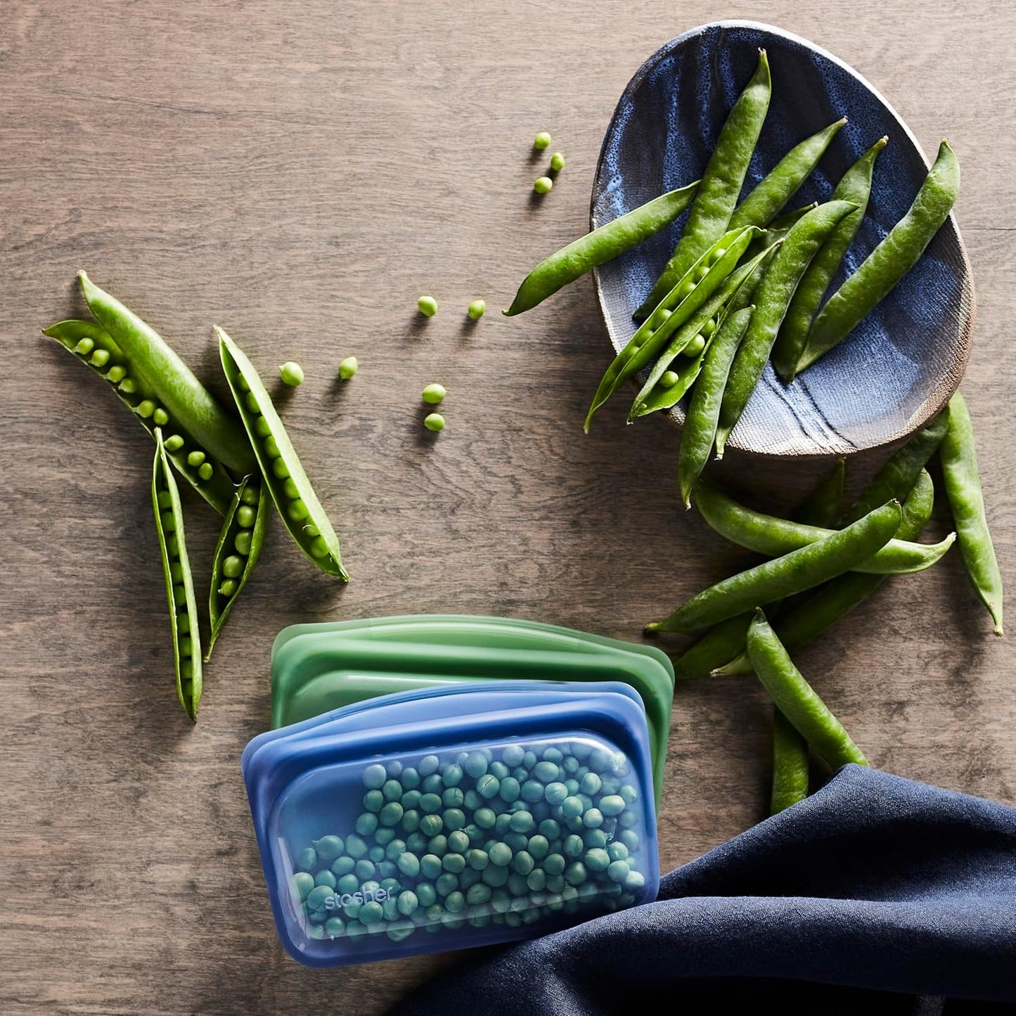 Stasher Premium Silicone Reusable Food Storage Snack Bag, Deep Ocean, Microwave, Sous Vide, Dishwasher, Oven and Freezer Safe, BPA Free, Leak-free, Eco-friendly, 12 Oz