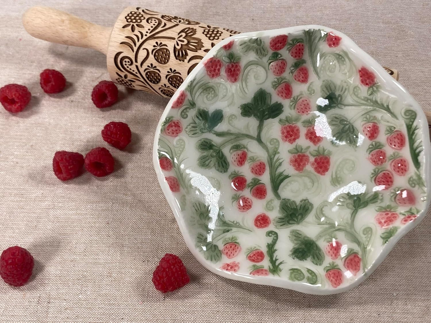 STRAWBERRY embossing rolling pin. Engraved wooden embossed dough roller for embossed cookies or clay by Algis Crafts