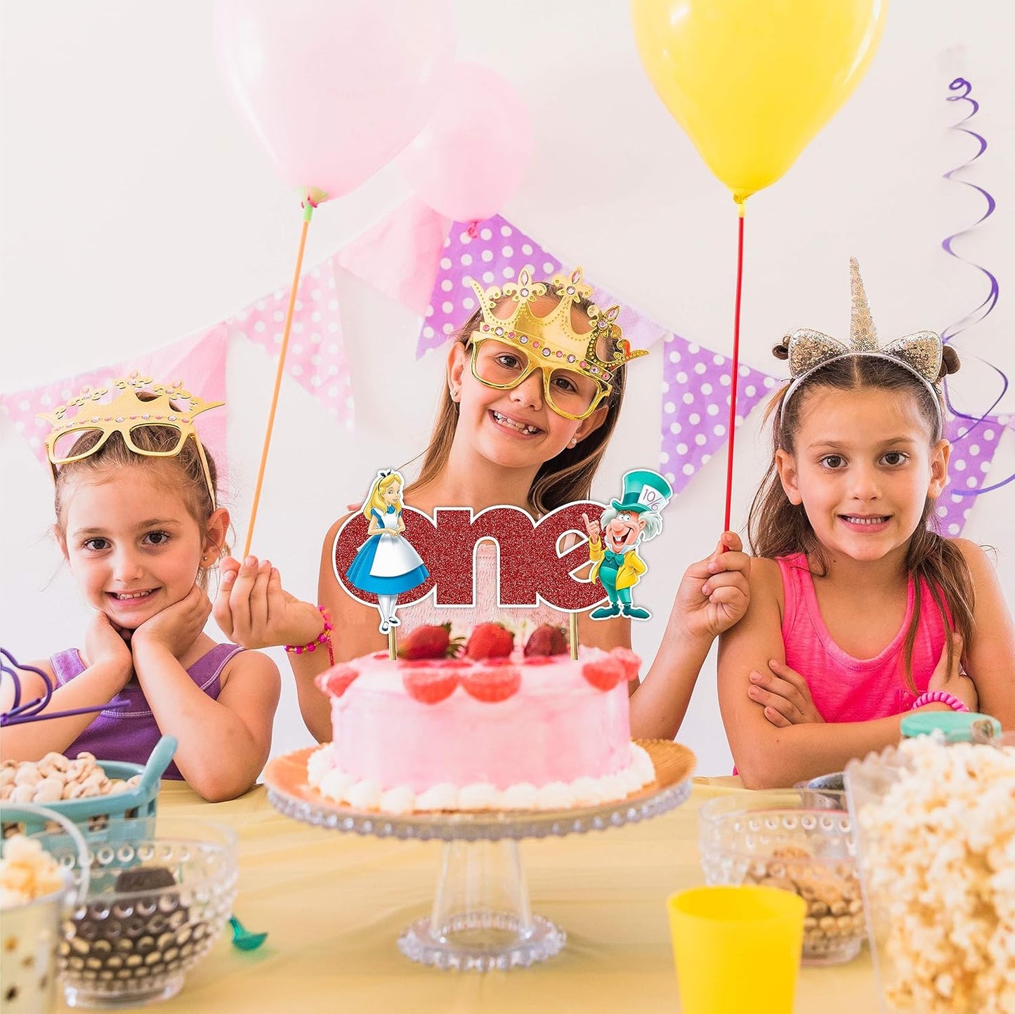 Seyal® Alice in Wondrland One cake topper